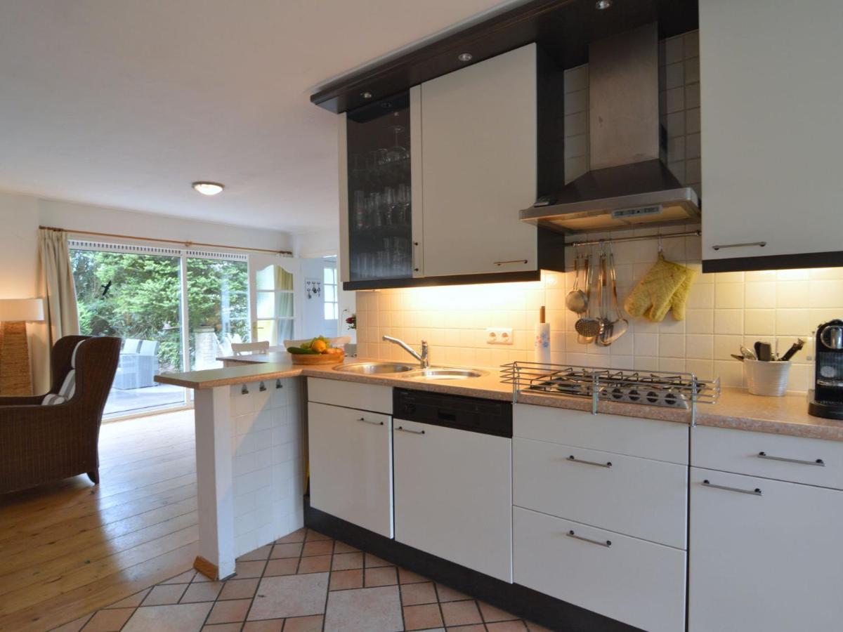 Attractive Bungalow With Sauna And Hot Tub Voorthuizen Esterno foto