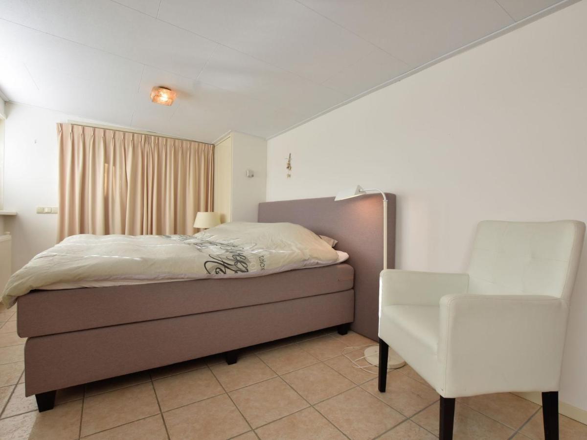 Attractive Bungalow With Sauna And Hot Tub Voorthuizen Esterno foto