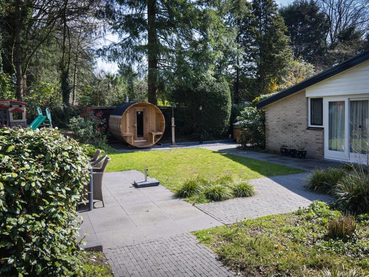 Attractive Bungalow With Sauna And Hot Tub Voorthuizen Esterno foto