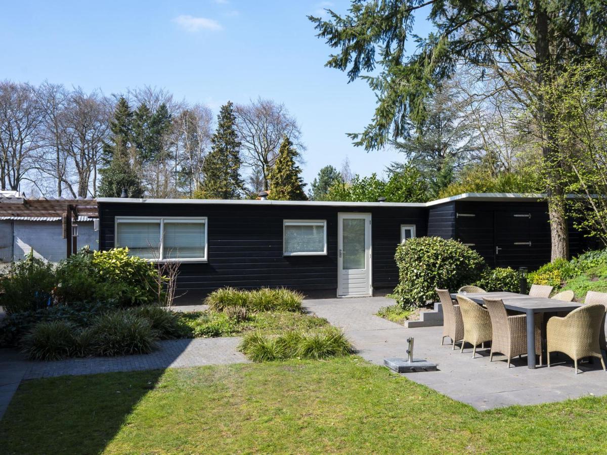 Attractive Bungalow With Sauna And Hot Tub Voorthuizen Esterno foto