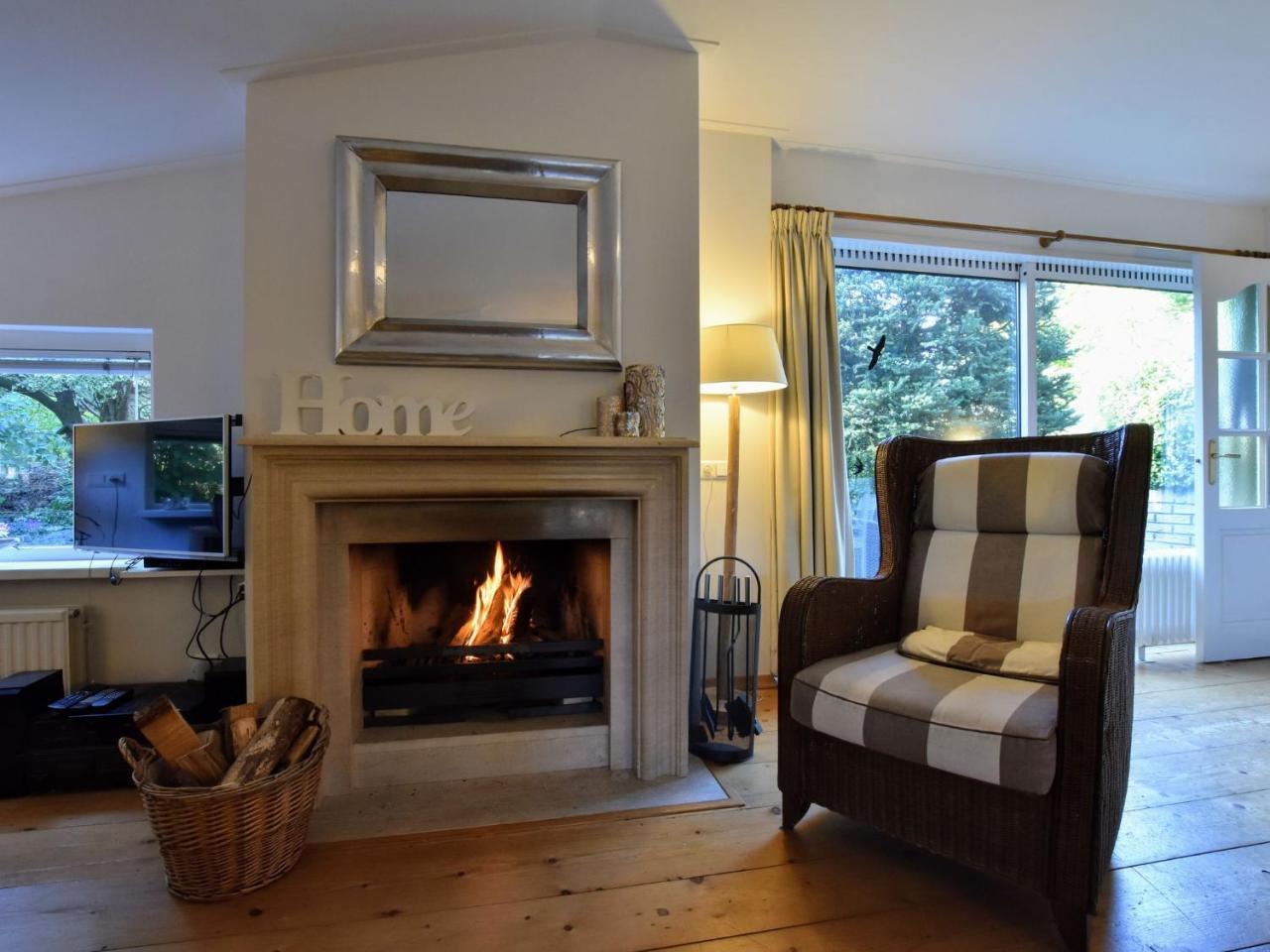 Attractive Bungalow With Sauna And Hot Tub Voorthuizen Esterno foto